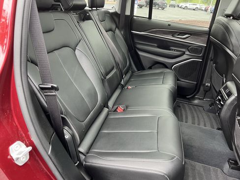 Used 2023 Jeep Grand Cherokee 4WD 4xe w/ Luxury Tech Group II image 4
