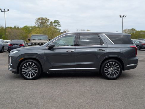 Used 2024 Hyundai Palisade Calligraphy image 6