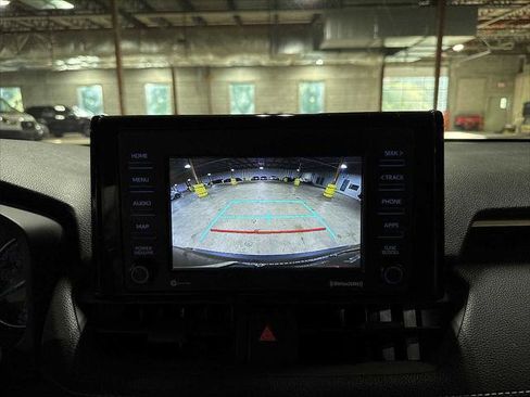 Certified 2022 Toyota RAV4 LE AWD/4WD image 23