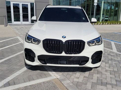 Used 2022 BMW X5 M50i w/ Executive Package image 8