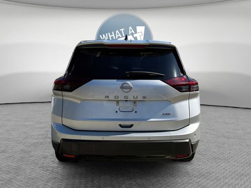 Used 2024 Nissan Rogue S AWD/4WD image 5