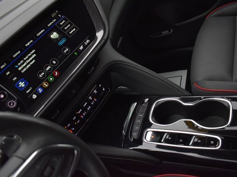 Used 2023 Buick Envision Essence w/ Technology Package I image 25