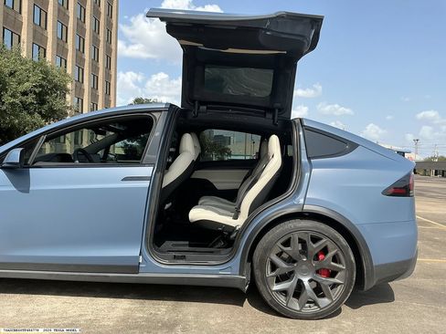 Used 2026 Tesla Model X Plaid AWD/4WD image 6