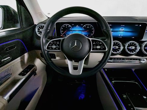Used 2021 Mercedes-Benz GLB 250 image 5
