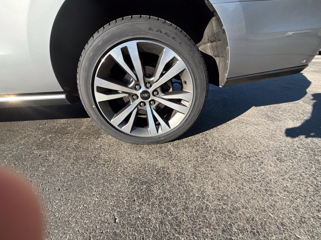 Used 2021 Ford Expedition Limited RWD image 10