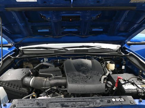 Used 2016 Toyota Tacoma TRD Sport w/ Towing Package image 25