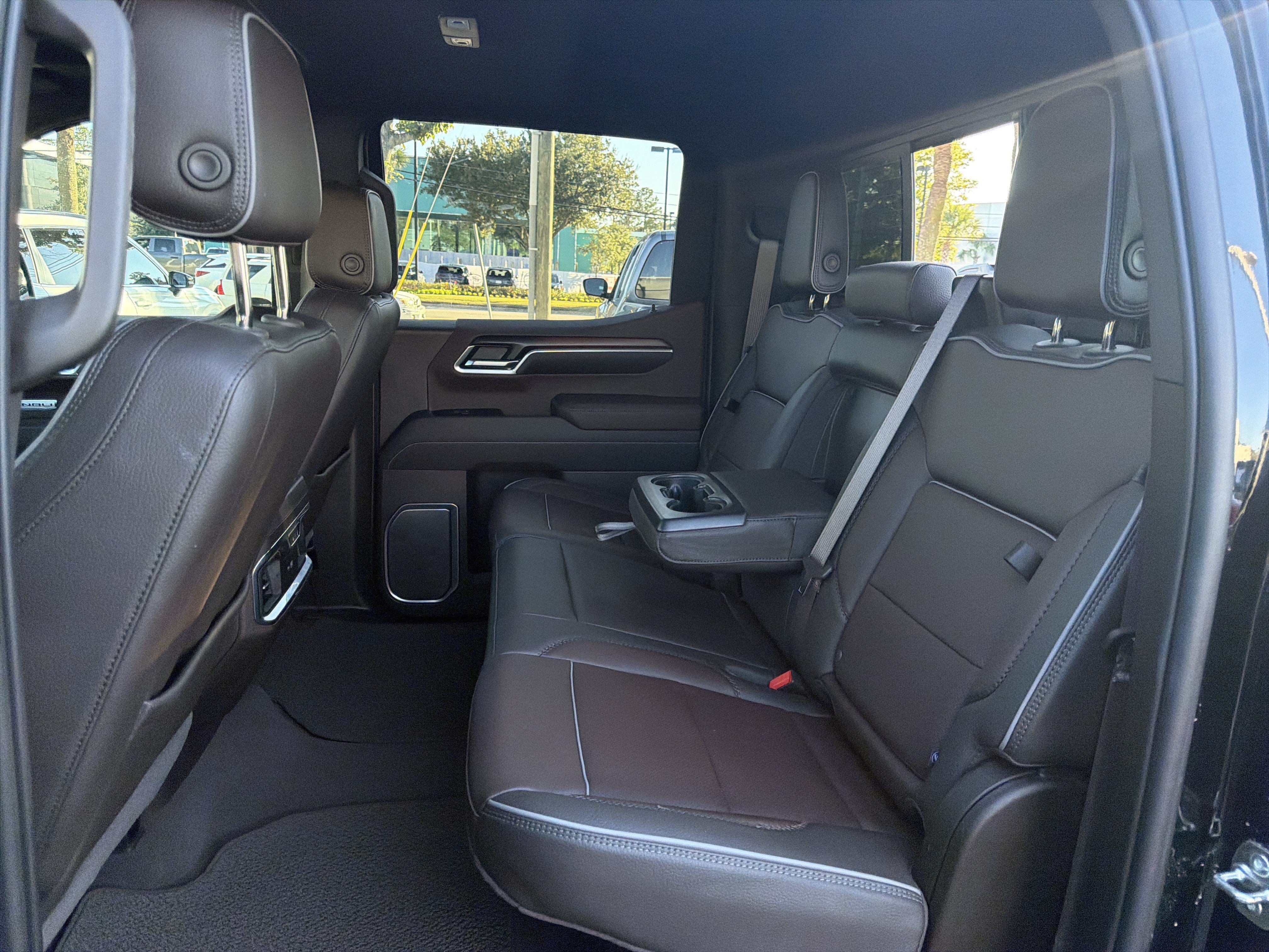 Used 2025 GMC Sierra 1500 Denali AWD/4WD image 32