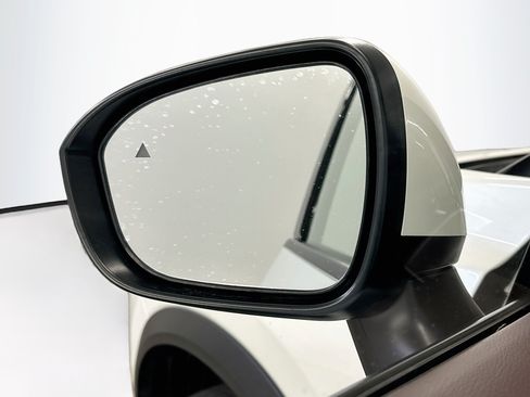Used 2021 Nissan Rogue Platinum AWD/4WD image 16