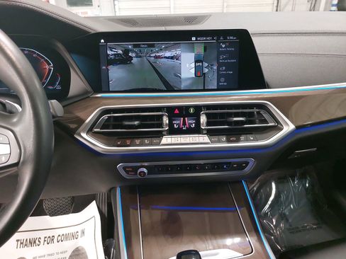 Used 2022 BMW X5 xDrive40i w/ Parking Assistance Package image 22