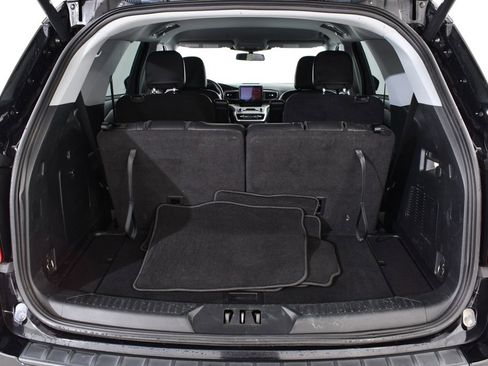 Used 2022 Ford Explorer XLT w/ Equipment Group 202A image 21