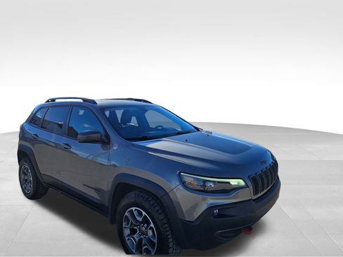 Used 2020 Jeep Cherokee Trailhawk w/ Cold Weather Group image 4