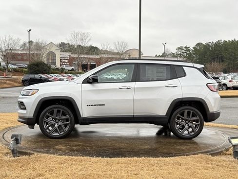 New 2026 Jeep Compass Latitude image 4