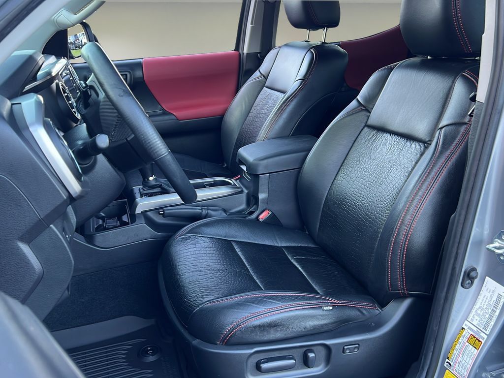 Certified 2021 Toyota Tacoma SR5 RWD image 11