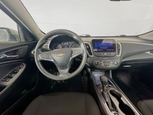 Used 2024 Chevrolet Malibu LT image 21