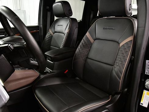 Used 2024 GMC Canyon Denali AWD/4WD image 28