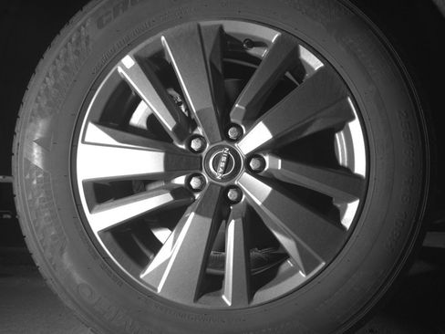 Used 2025 Nissan Pathfinder SV AWD/4WD image 15