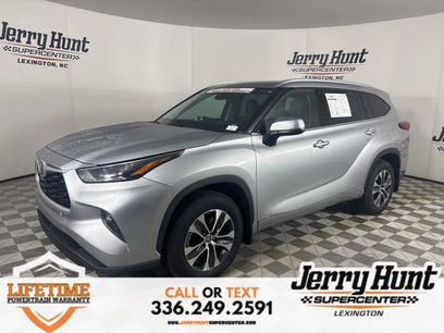 Used 2022 Toyota Highlander XLE