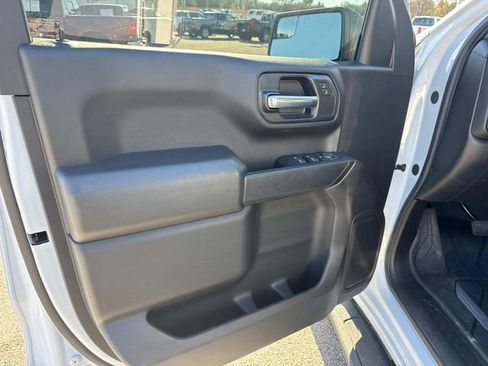 Certified 2025 Chevrolet Silverado 1500 Custom image 25