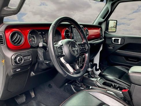 Used 2020 Jeep Gladiator Rubicon AWD/4WD image 18