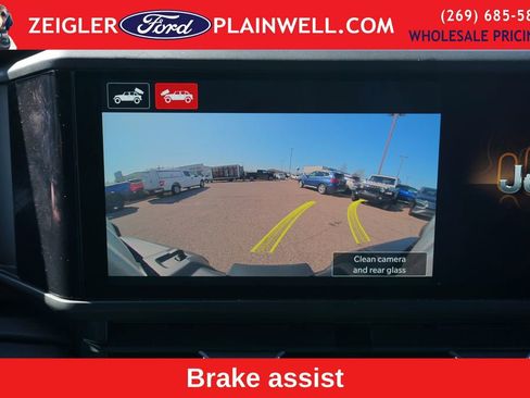 Used 2024 Jeep Wrangler Unlimited Sahara AWD/4WD image 19