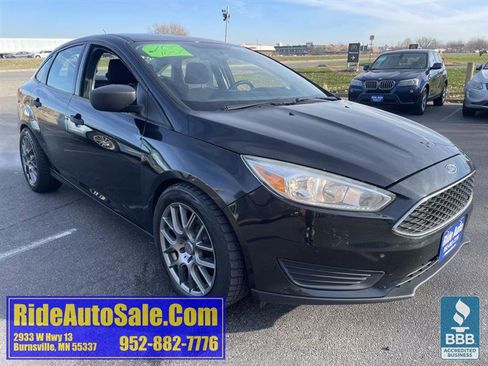 Used 2015 Ford Focus S image 3
