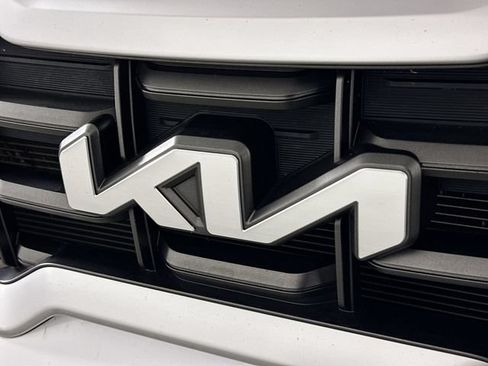 Used 2025 Kia Telluride S FWD image 33