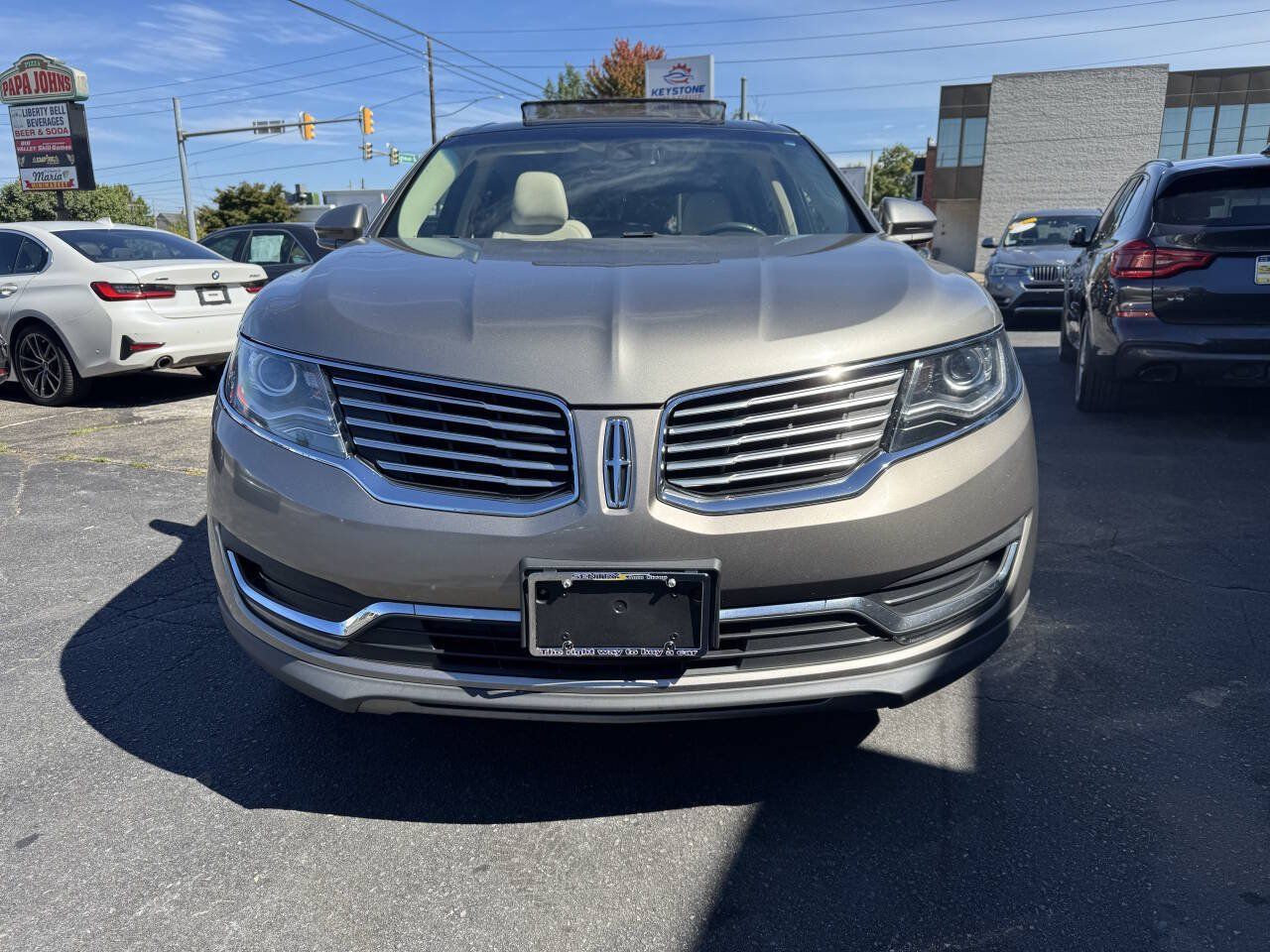 Used 2016 Lincoln MKX Reserve w/ Climate Package AWD/4WD image 9