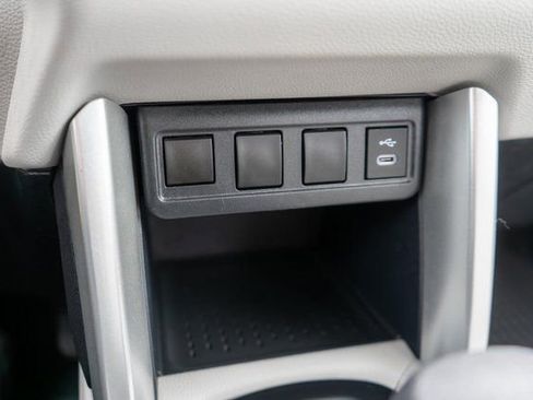 Used 2023 Toyota Corolla Cross L AWD/4WD image 27