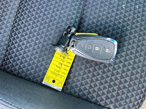 Used 2022 Chevrolet Bolt LT image 31