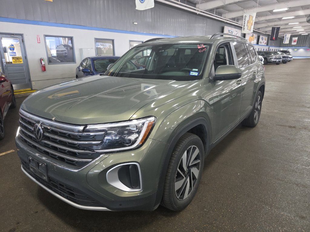 Used 2026 Volkswagen Atlas SE FWD image 5