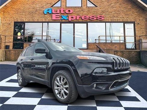 Used 2018 Jeep Cherokee Limited w/ Trailer Tow Group AWD/4WD image 1