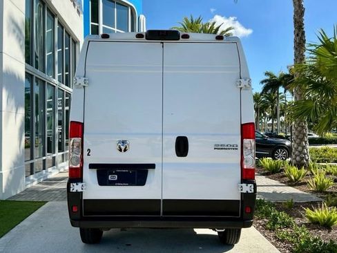 Used 2025 RAM ProMaster 2500 w/ Convenience Group FWD image 6