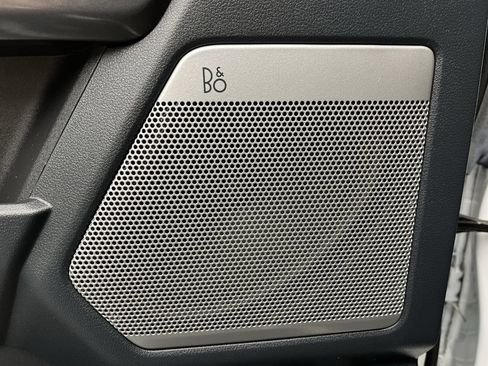 Used 2023 Ford F150 Lariat w/ Max Trailer Tow Package image 13