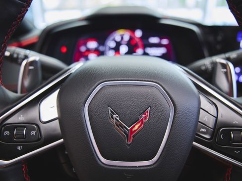 Used 2021 Chevrolet Corvette Stingray Preferred Cpe w/ 2LT image 18