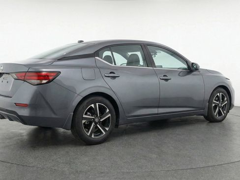 Used 2025 Nissan Sentra SV FWD image 7