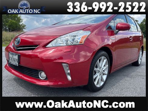 Used 2014 Toyota Prius V Five FWD image 1