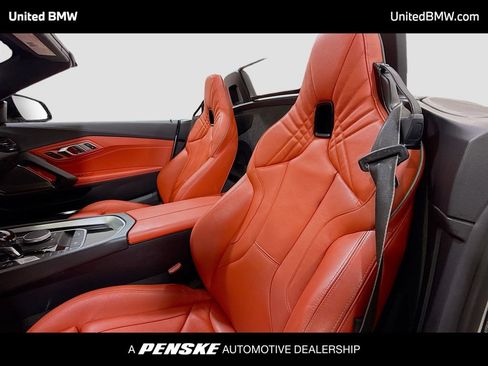 Used 2022 BMW Z4 M40i w/ Premium Package RWD image 5