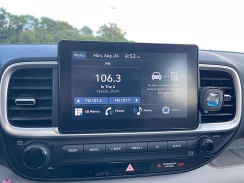 Used 2025 Hyundai Venue SEL FWD image 22