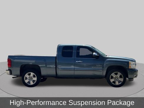 Used 2011 Chevrolet Silverado 1500 LT w/ Texas Edition RWD image 6