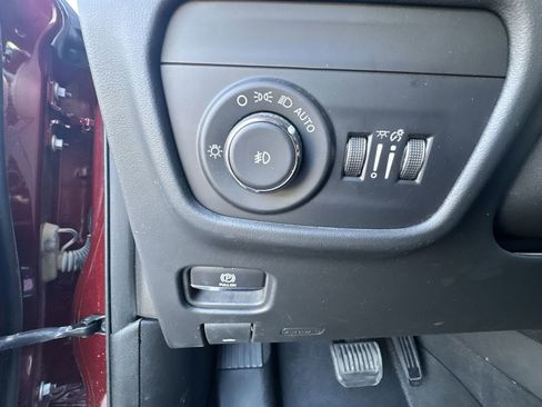 Used 2024 Jeep Grand Cherokee L Summit image 18