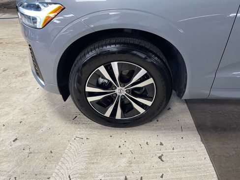 Certified 2024 Volvo XC60 B5 Core w/ Climate Package AWD/4WD image 11