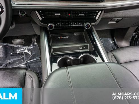 Used 2025 Chevrolet Tahoe LT AWD/4WD image 43