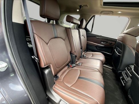 Used 2023 Honda Pilot Elite image 25