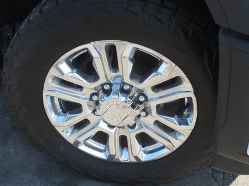 Used 2025 GMC Sierra 2500 Denali w/ LPO, GMC Protection Package AWD/4WD image 4