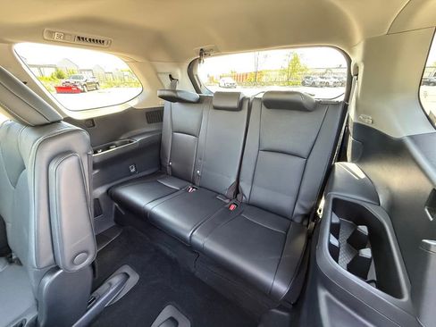 Used 2024 Toyota Grand Highlander AWD Hybrid image 16