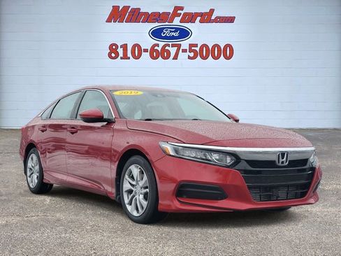Used 2019 Honda Accord LX image 2