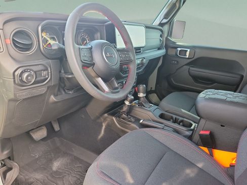 Certified 2024 Jeep Wrangler Rubicon AWD/4WD image 13