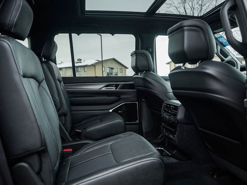 New 2026 Jeep Grand Wagoneer Limited image 13