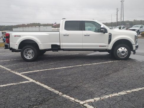 Used 2025 Ford F450 King Ranch w/ Chrome Package image 3