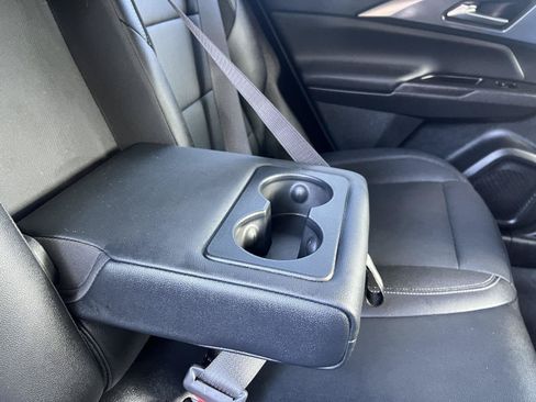 Used 2024 Chevrolet Equinox EV LT FWD image 26